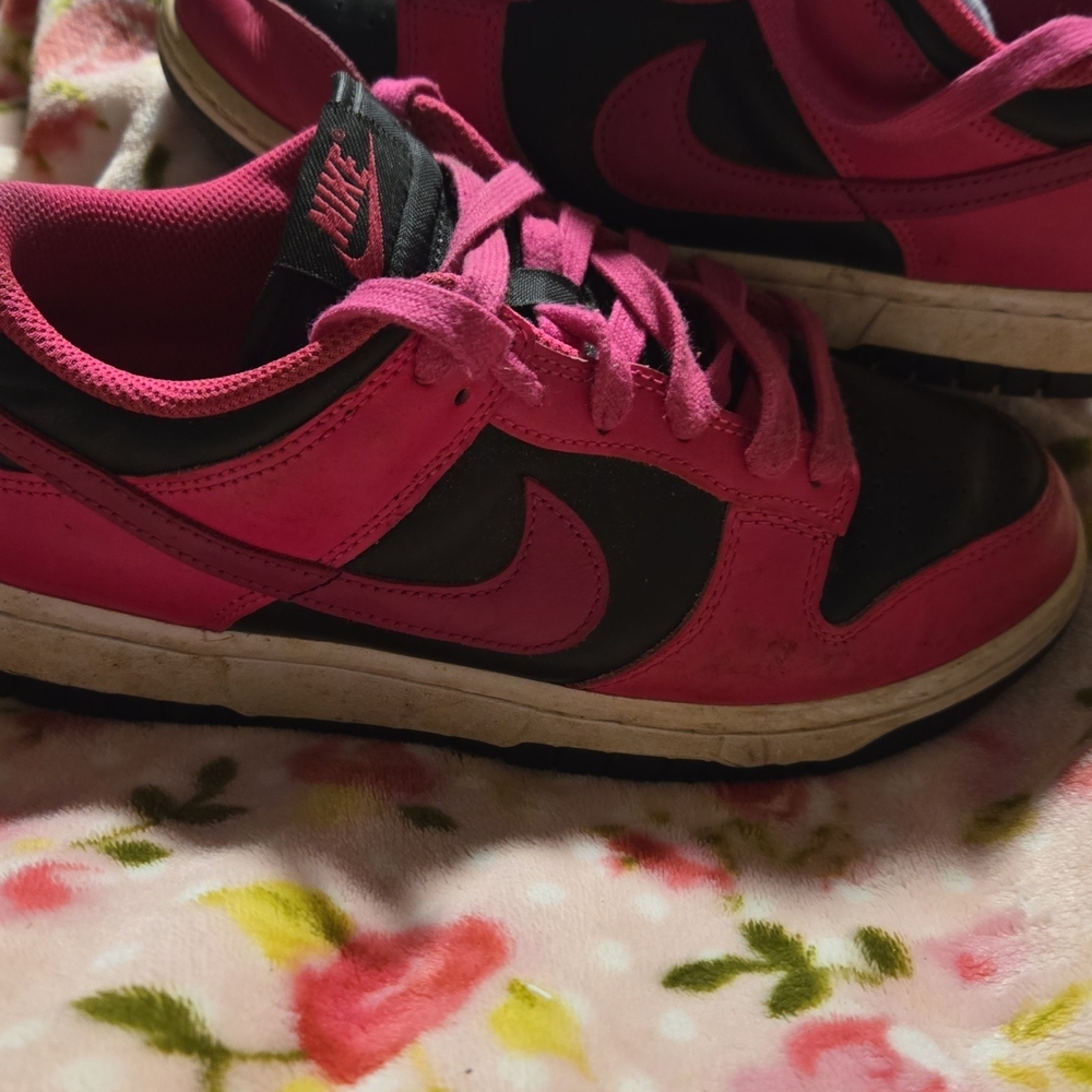Nike Kids Black and Pink Sneakers